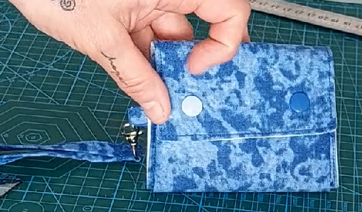 En este momento estás viendo Tutorial monedero triple con asa desmontable